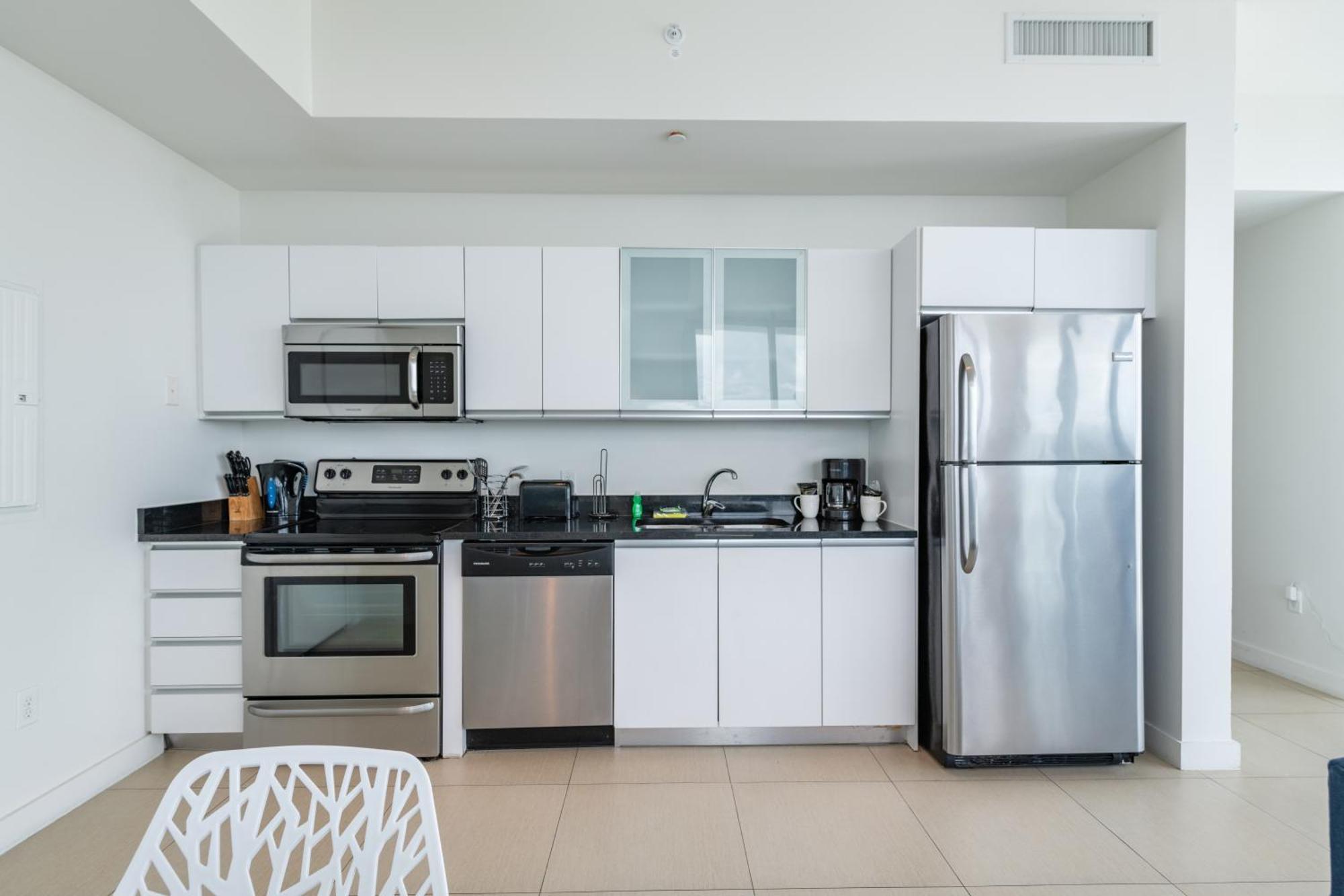 Bluebird Monte Carlo Miami Apartamento